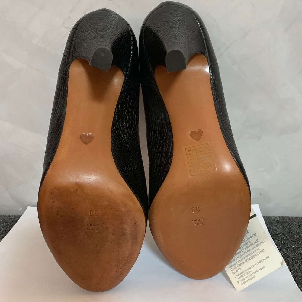 New Moschino Leather Classic Heeled Shoes - Picture 9 of 11